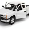 Diecast Metal Pickup Truck Motormax White 1/25 Scale Opening Doors-2